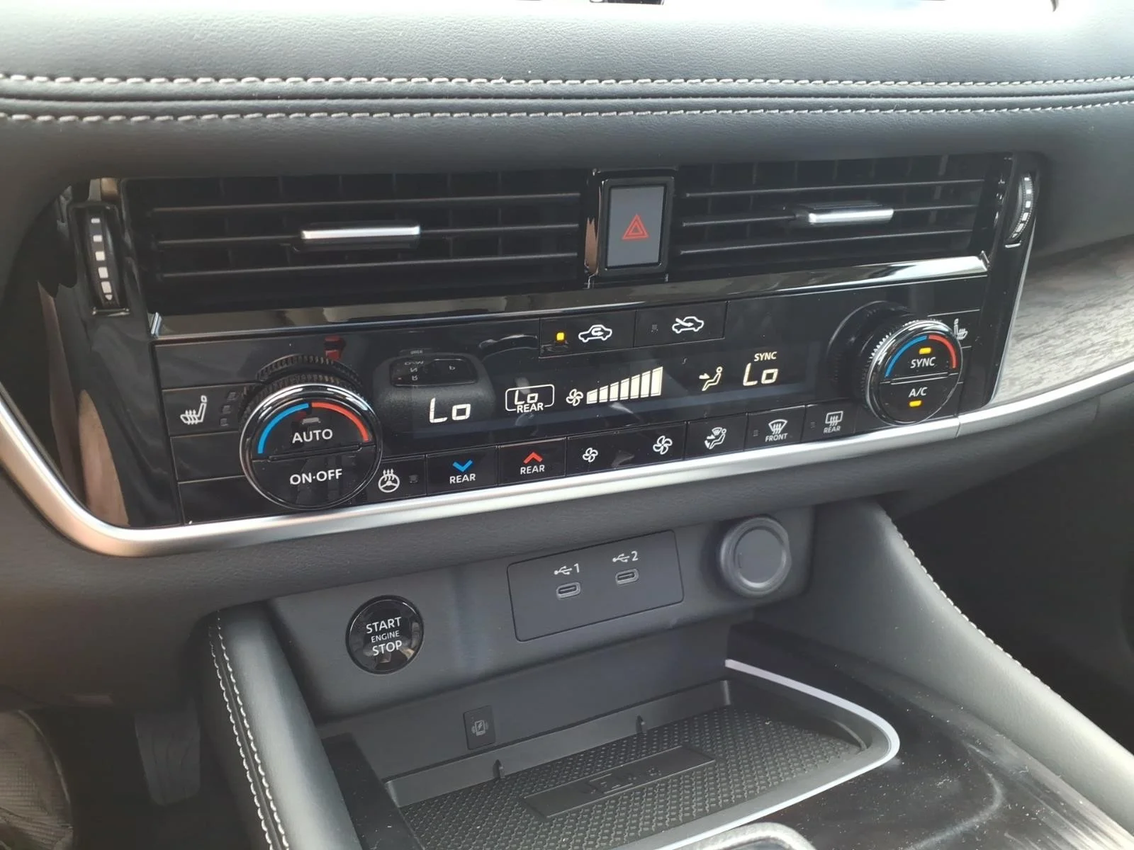 2026 Nissan Rogue Platinum Silver at Robbins Nissan