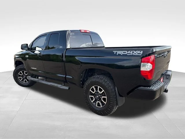 Used 2018 Black Toyota SR5 image 5