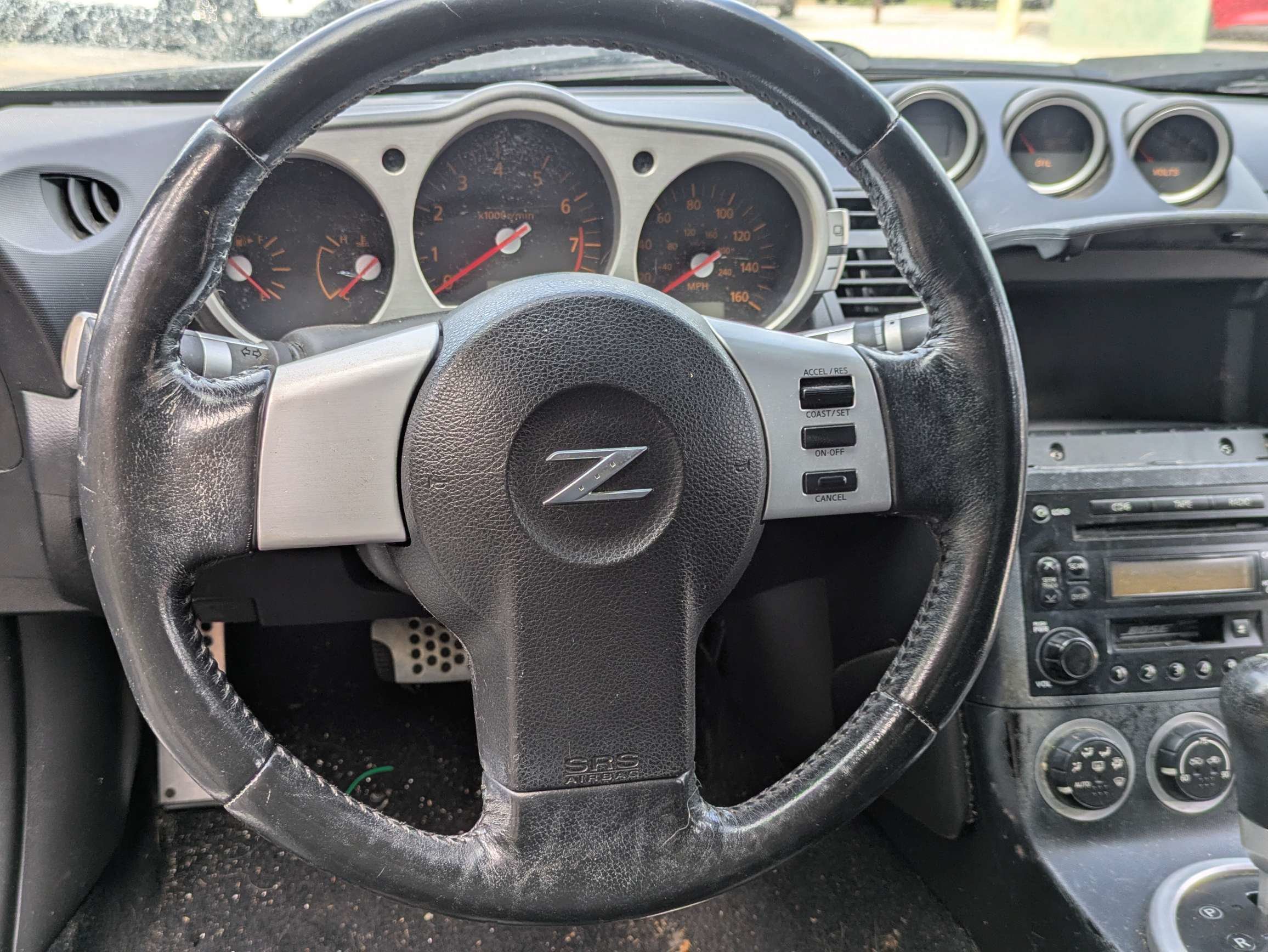 Used 2004  Nissan  image 21