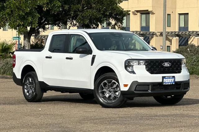 New 2026 Oxford White Ford XLT image 25