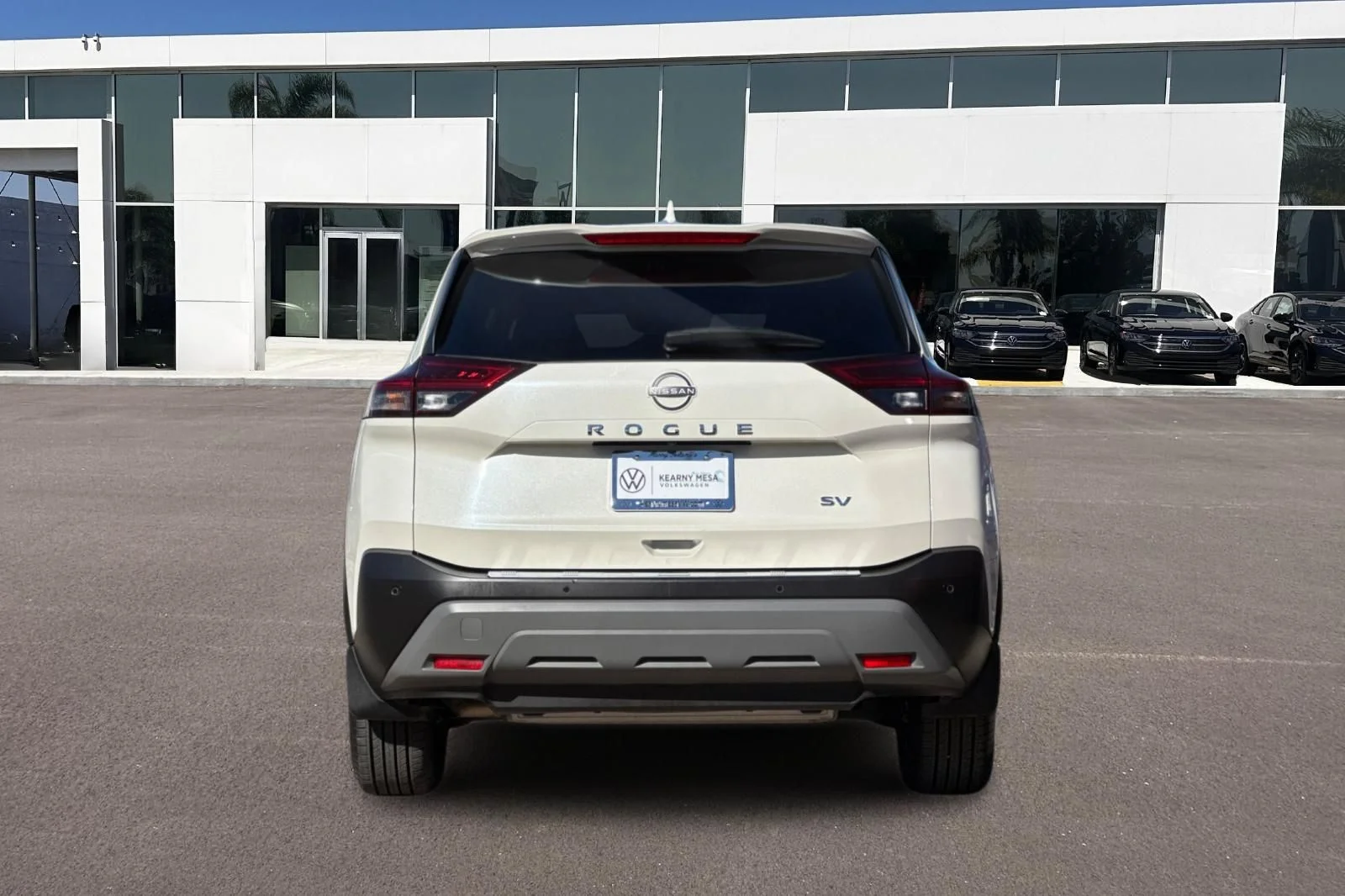 Used 2023 White Nissan SV image 4