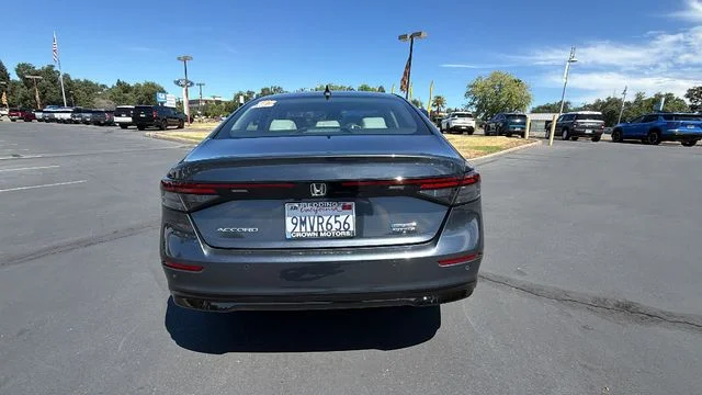 Used 2024 Gold Honda Touring image 5