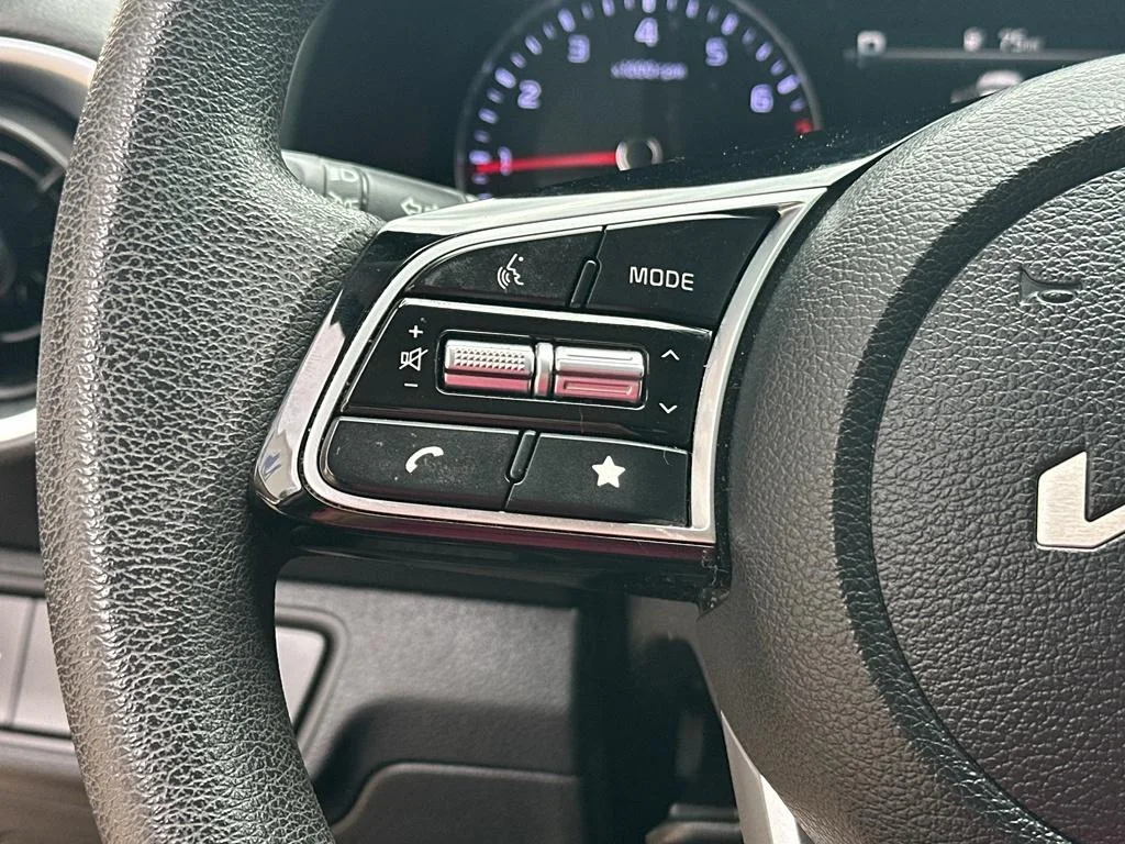 Used 2024 Aurora Black Kia LX image 6