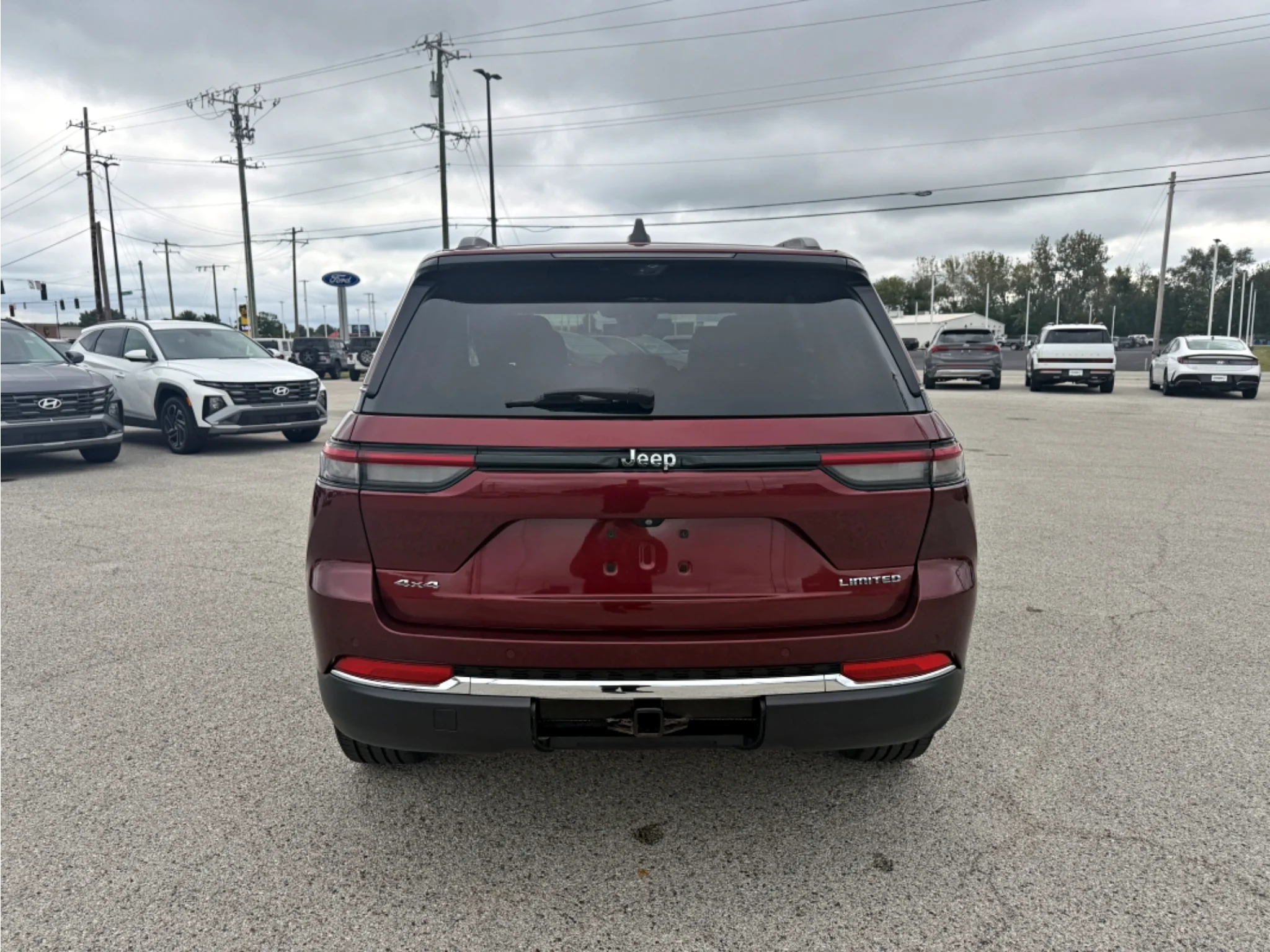 Used 2022 Velvet Red Pearl Jeep Limited image 7