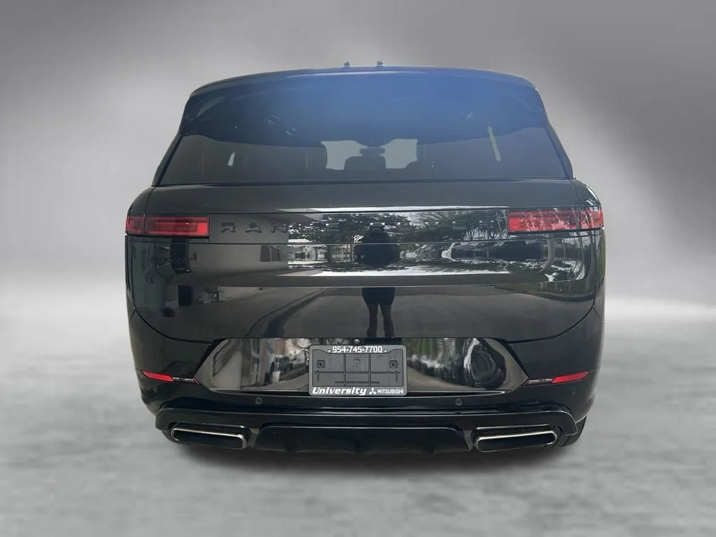 Used 2024 Black Land Rover Dynamic SE image 33