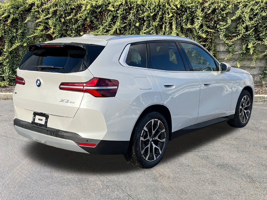 New 2026 Mineral White Metallic BMW 30 xDrive image 2