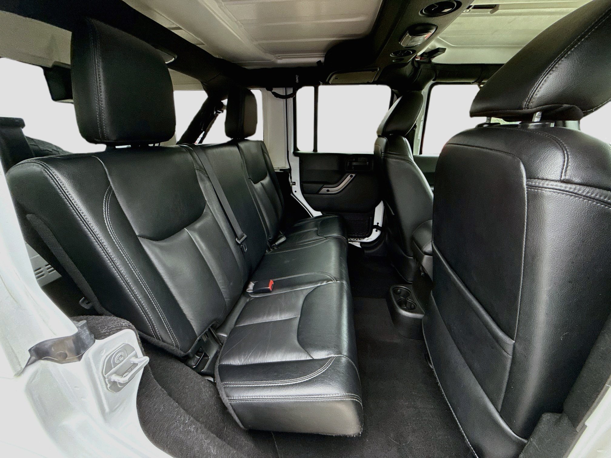 Used 2018 Bright White Clearcoat Jeep Altitude image 24