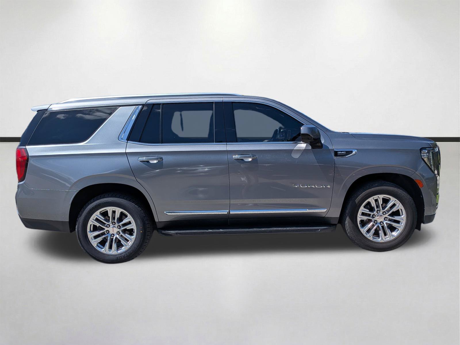 2021 GMC Yukon SLT - Photo 3