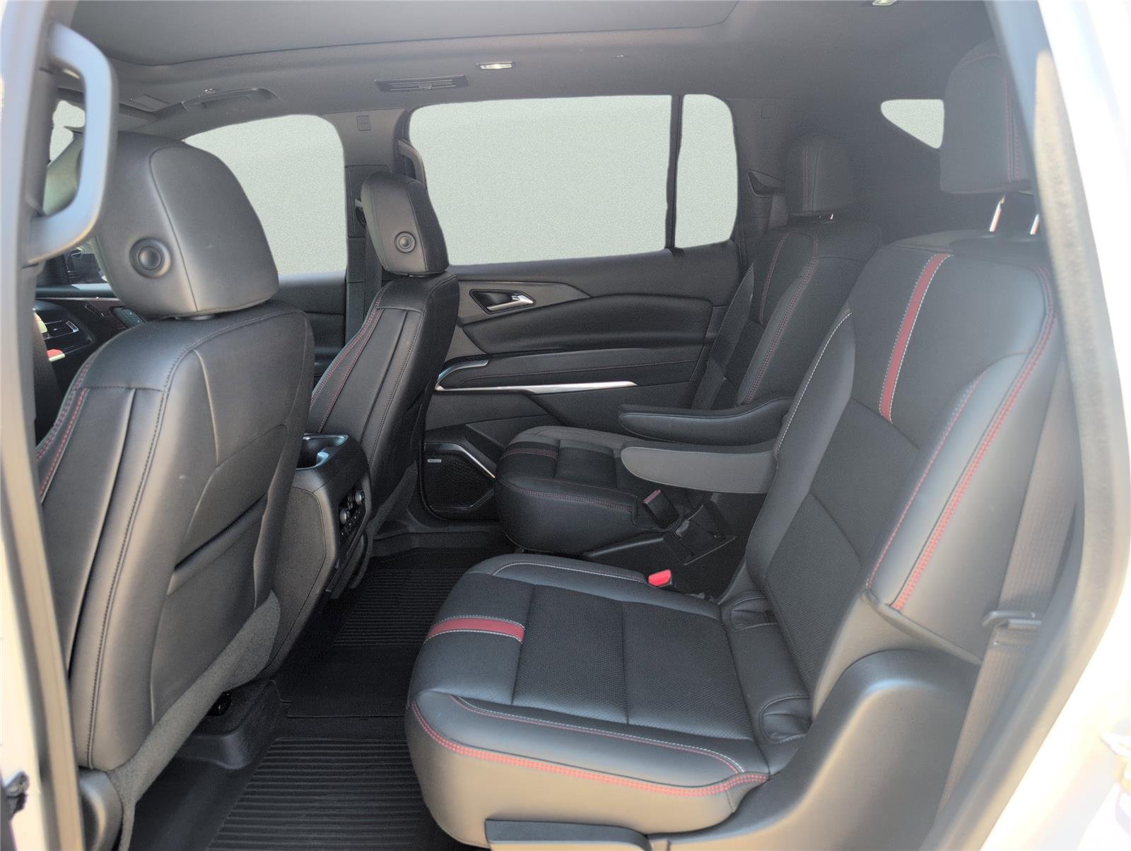 Used 2024 Iridescent Pearl Tricoat Chevrolet RS image 33