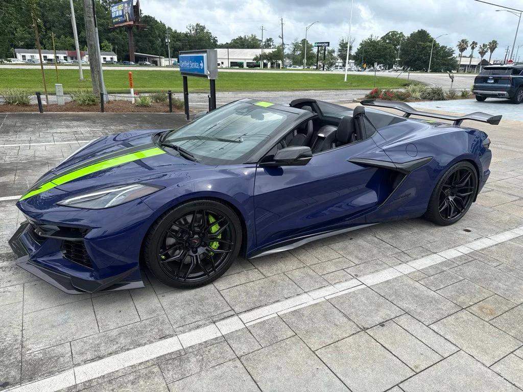 Used 2025 Purple Chevrolet Z06 image 3