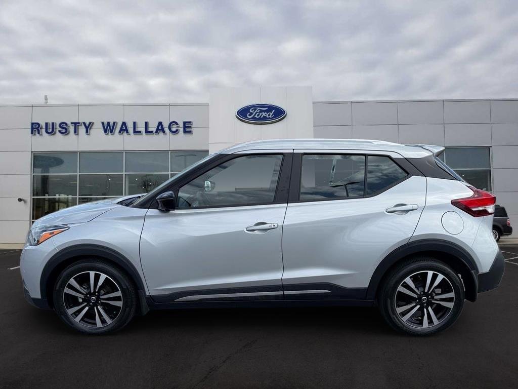 2020 Nissan Kicks SR