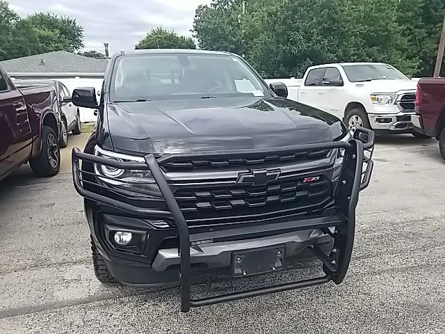 Used 2022 Black Chevrolet Z71 image 7