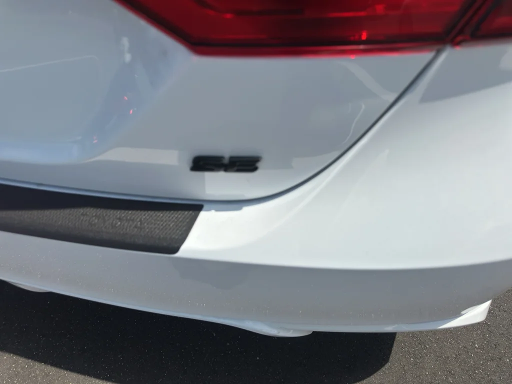 Used 2024 Ice Cap Toyota SE image 5