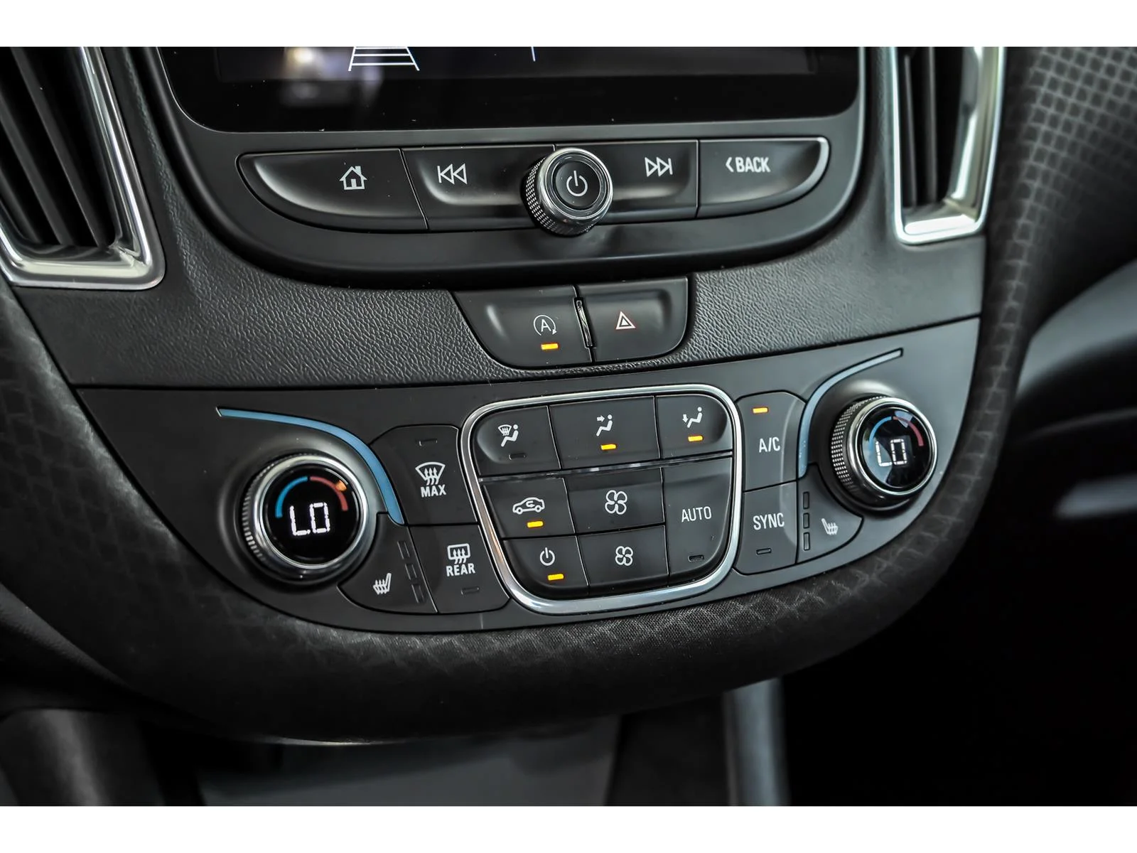 Used 2020 White Chevrolet LT image 21