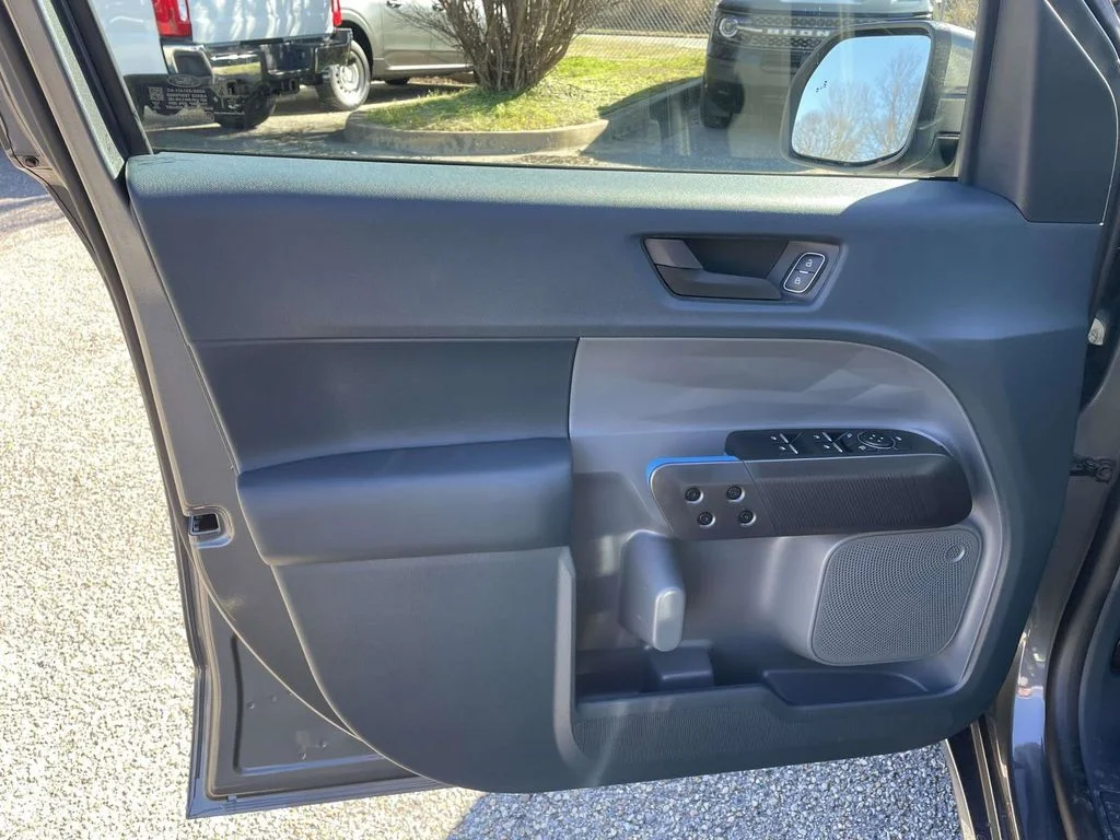 New 2026 Carbonized Gray Metallic Ford Maverick Lobo™ image 15