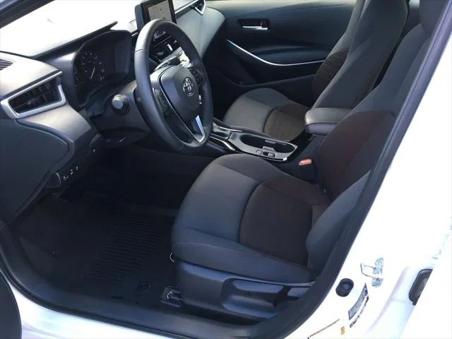 Certified Used 2025 WIND CHILL PEARL Toyota  image 21