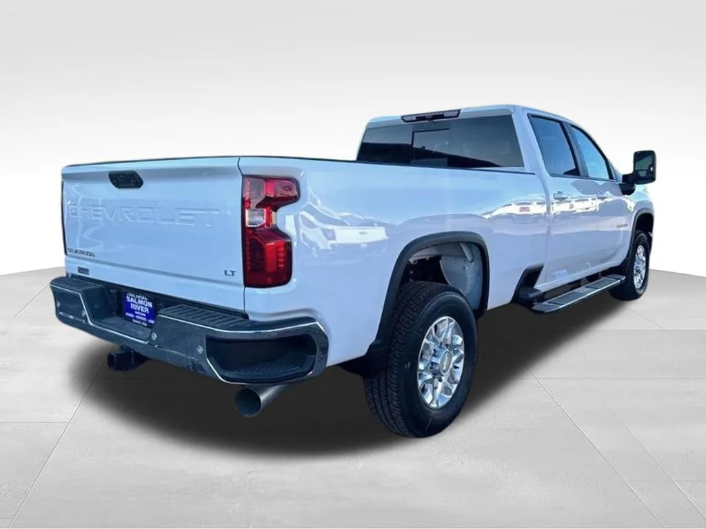 New 2025 Summit White Chevrolet LT image 5
