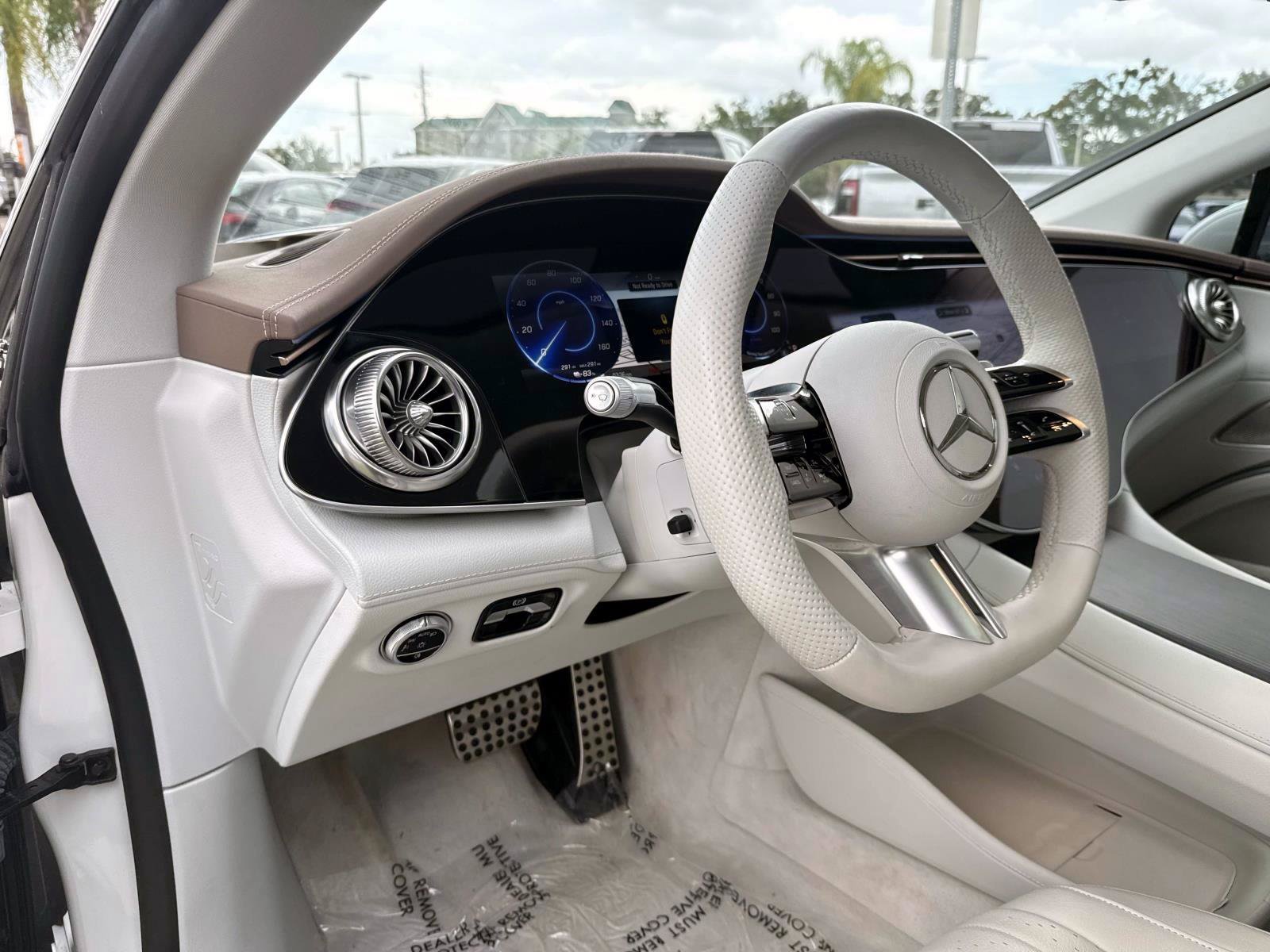 Used 2023 MANUFAKTUR Diamond White Metallic Mercedes-Benz 580 image 19