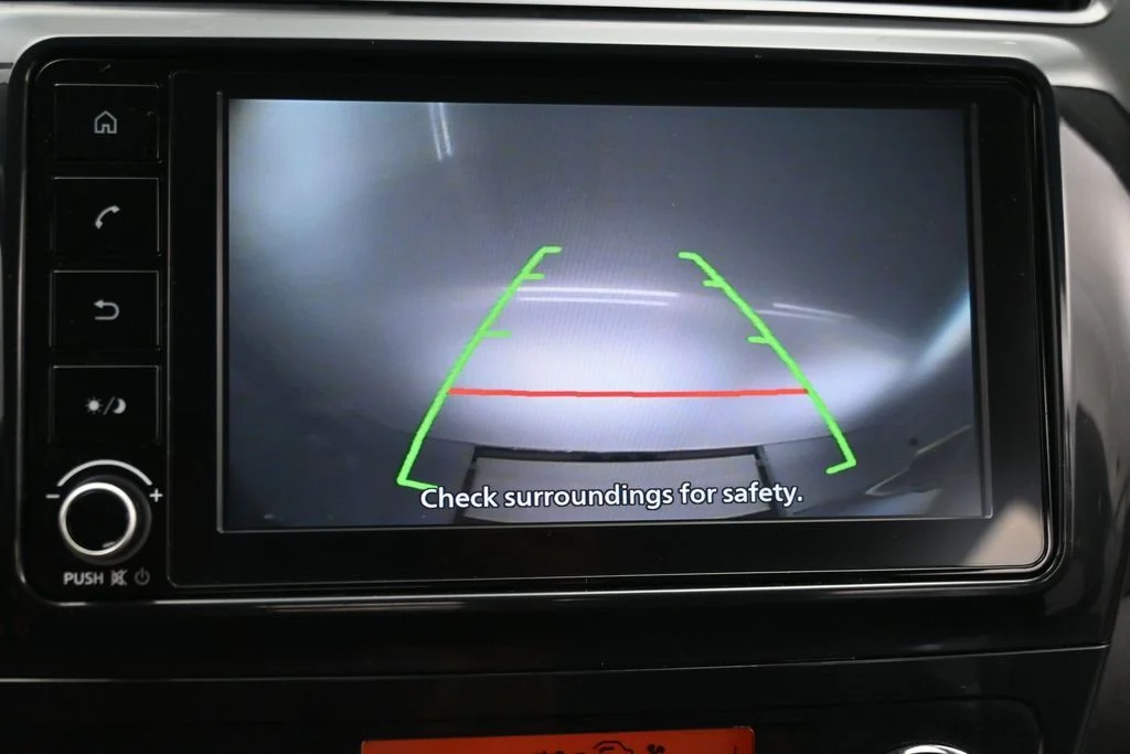 Used 2024  Mitsubishi ES image 19