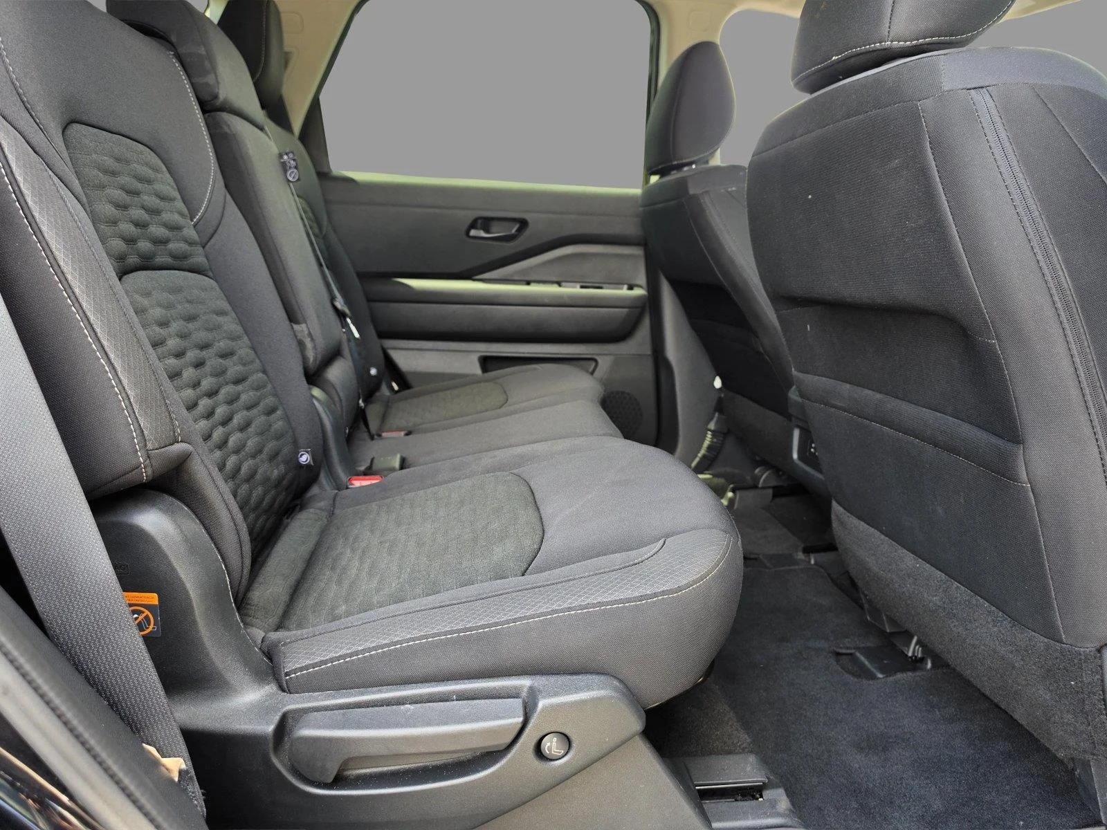 Used 2025 Super Black Nissan SV image 29