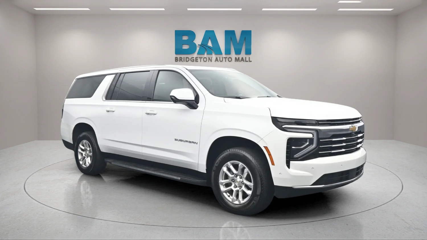 Used 2025 Summit White Chevrolet LT image 1