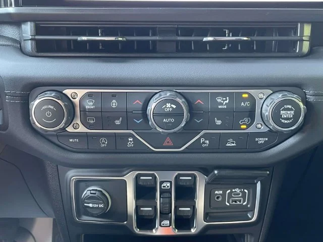 New 2027 Gray Jeep Sahara image 30