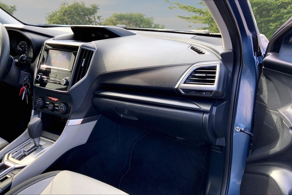 Used 2023 Blue Subaru Base image 25
