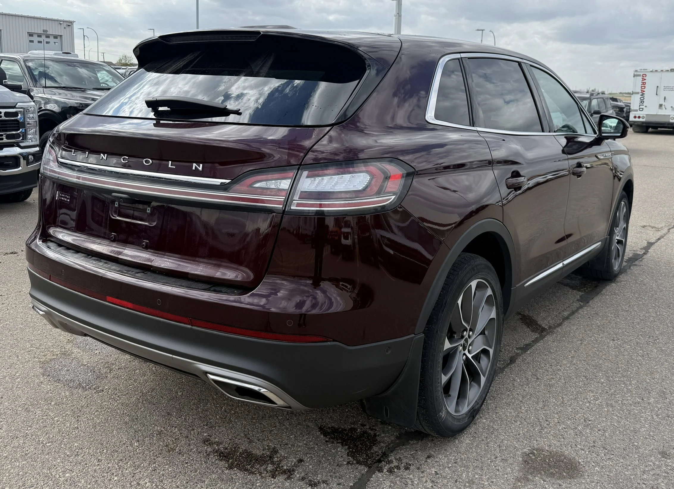 Used 2022 RED Lincoln RESERVE AWD **New Arrival** image 5