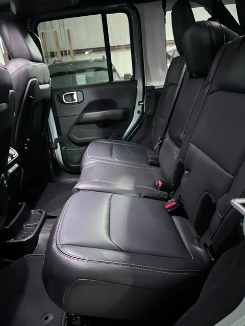 Used 2024 Gray Jeep Sahara image 15