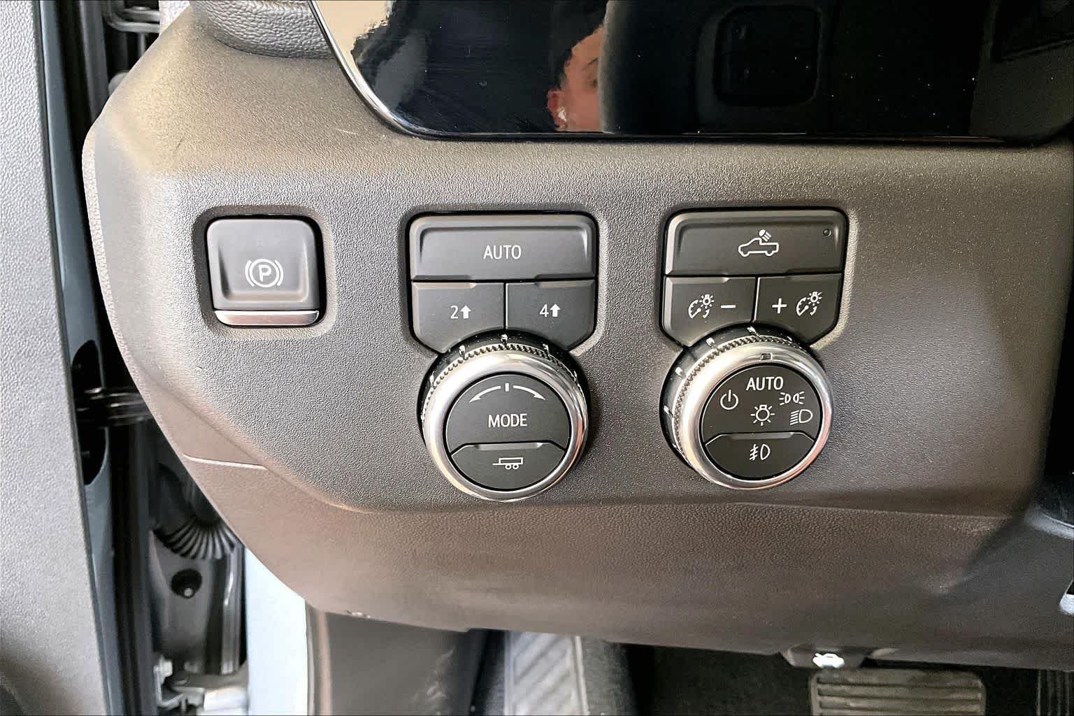 Used 2026 Sterling Metallic GMC Elevation image 33
