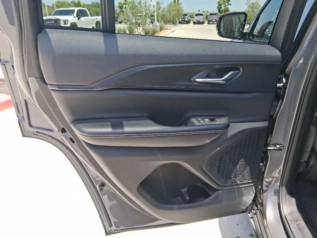 Used 2024 Gray Jeep Altitude image 15
