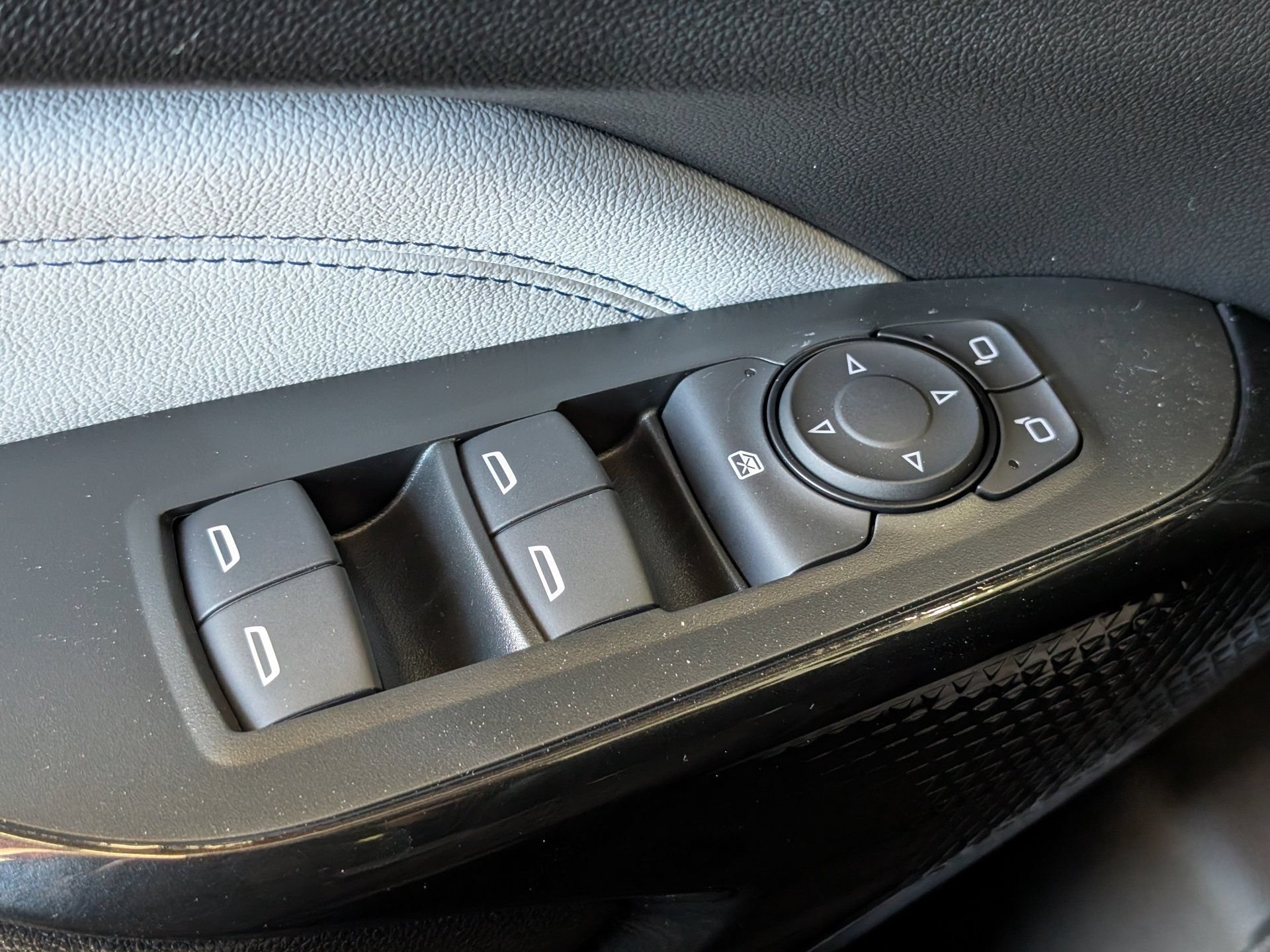 2026 Chevrolet Trax LT - Photo 19