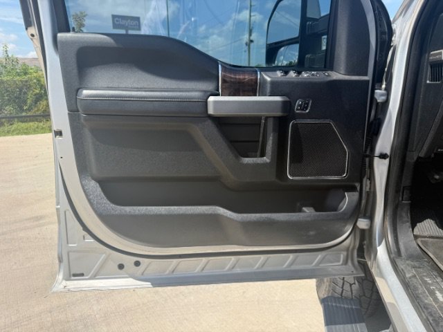 Used 2017 Silver Ford Platinum image 24