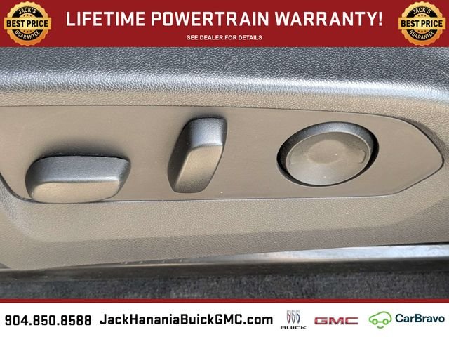 Used 2024 Black Chevrolet Z71 image 20