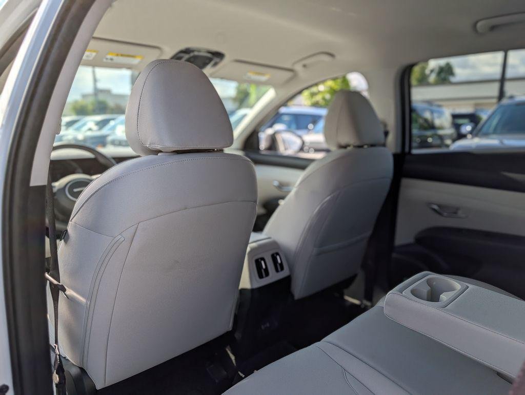 New 2026 White Hyundai SEL FWD image 18