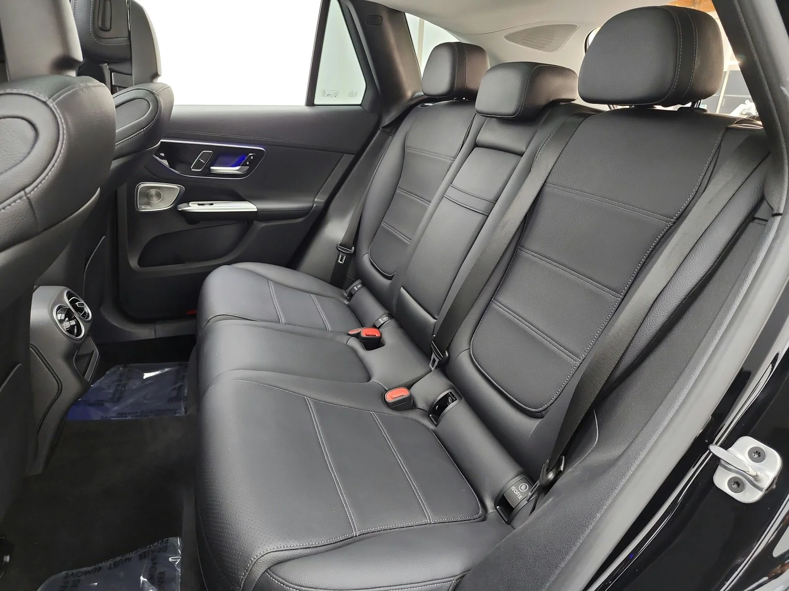 Used 2024 Black Mercedes-Benz GLC 300 SUV image 15