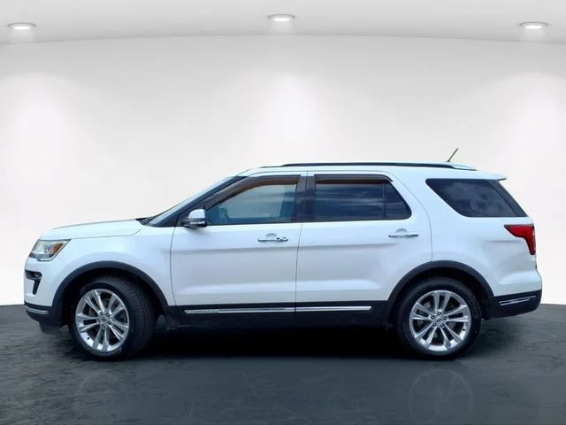 Used 2019 White Ford Limited image 10