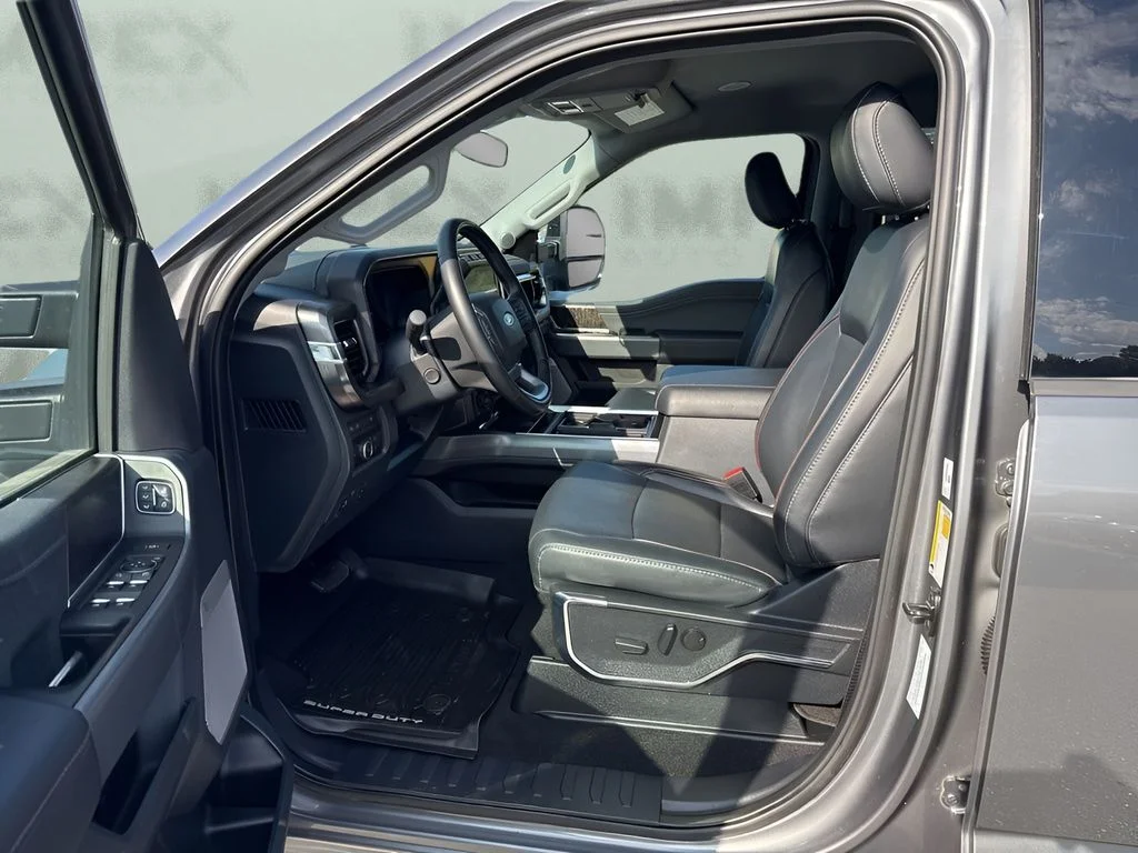 Used 2024 Gray Ford Lariat image 8