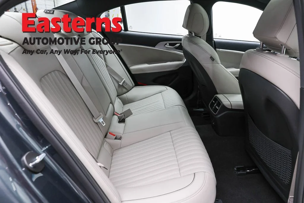 Used 2023 Green Genesis 2.0T image 25