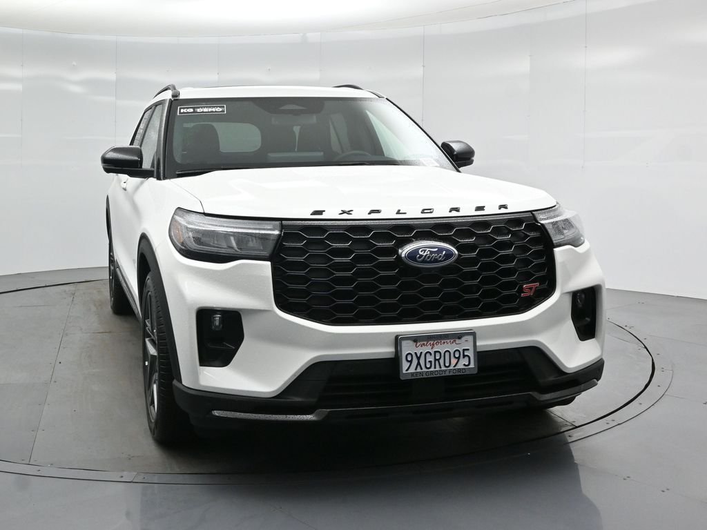 New 2026 Star White Metallic Tri-Coat Ford ST image 56