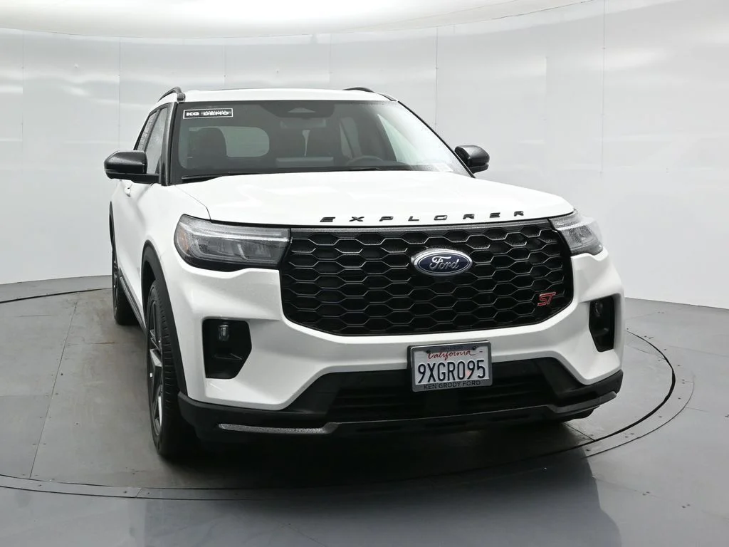 New 2026 Star White Metallic Tri-Coat Ford ST image 56