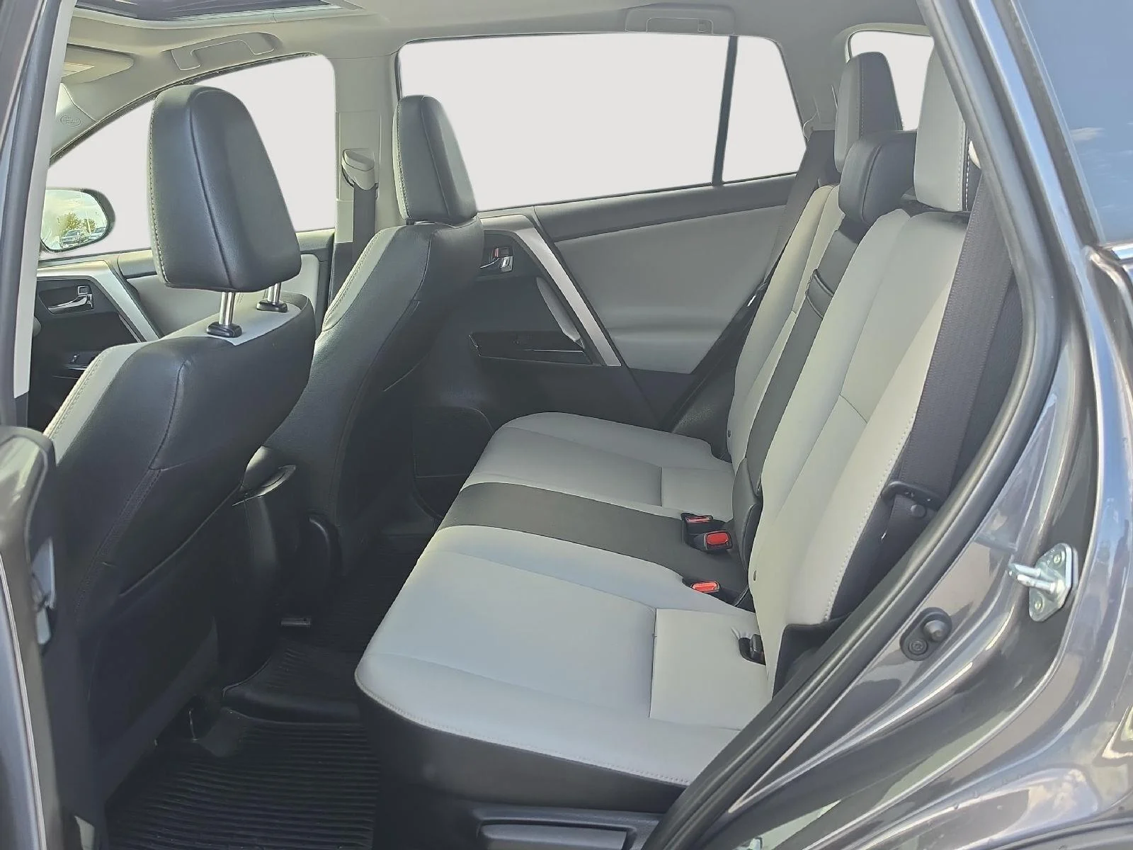 Used 2018 Magnetic Gray Metallic Toyota Limited image 13