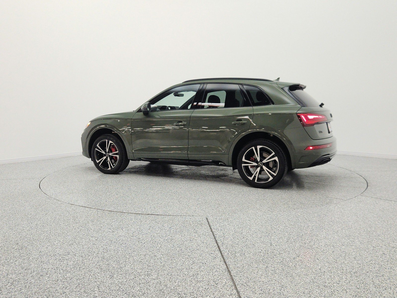 Used 2025 District Green Metallic Audi S line Premium Plus 45 TFSI quattro image 8