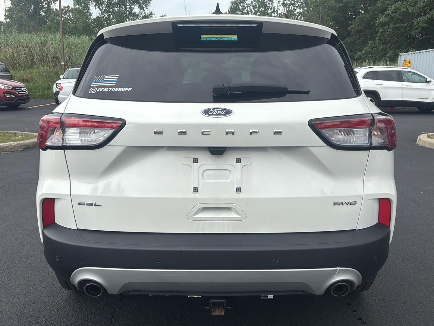 Used 2022 Star White Metallic Tri-Coat Ford SEL image 6