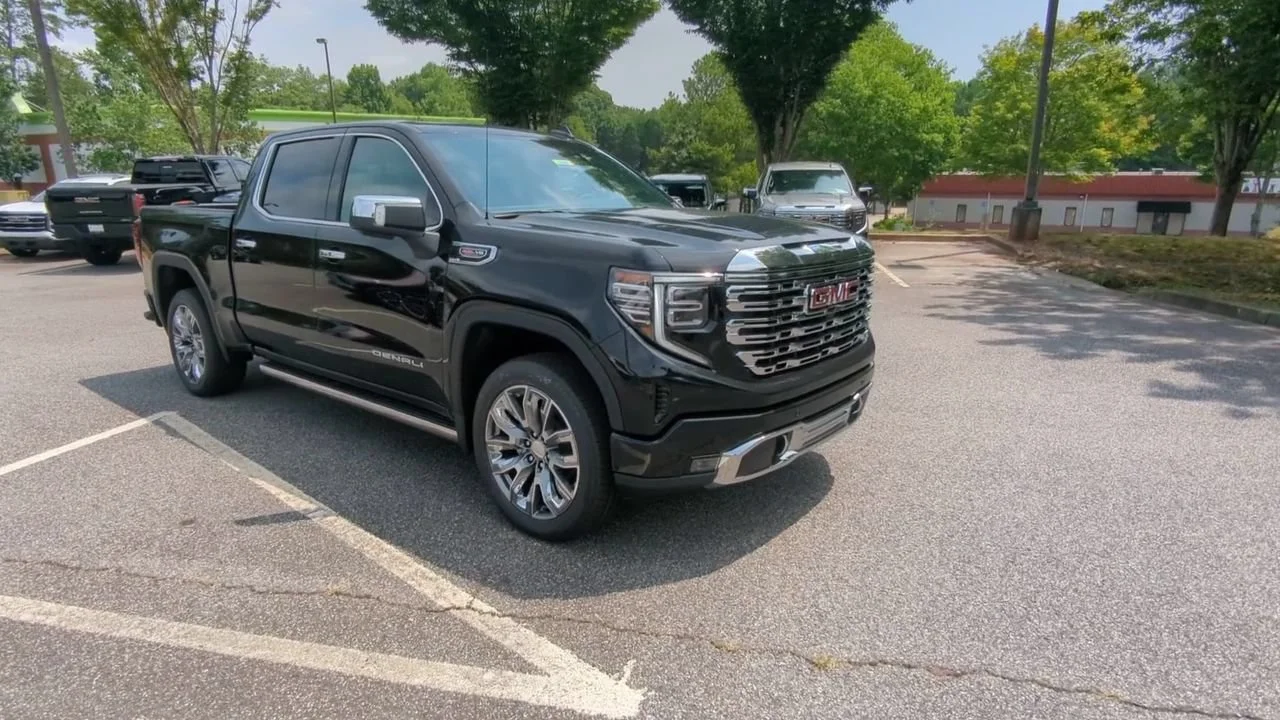 2026 GMC Sierra 1500 Denali - Photo 2
