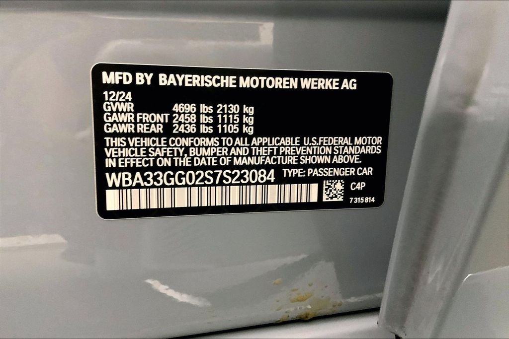 Used 2025 Brooklyn Grey Metallic BMW  image 31