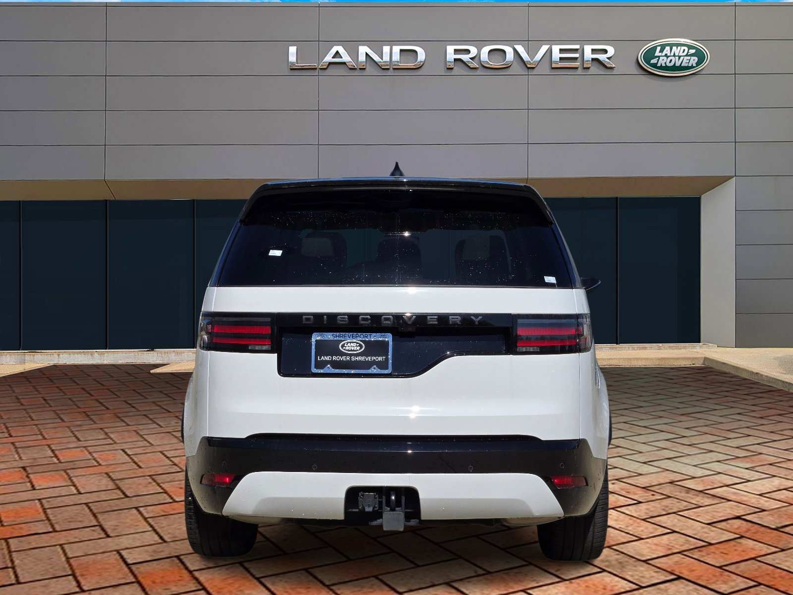 Used 2025 Fuji White Land Rover Dynamic SE image 5