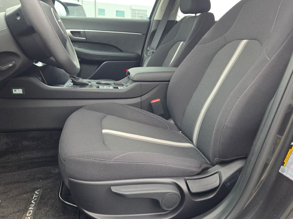 Used 2025 Gray Hyundai SE image 20