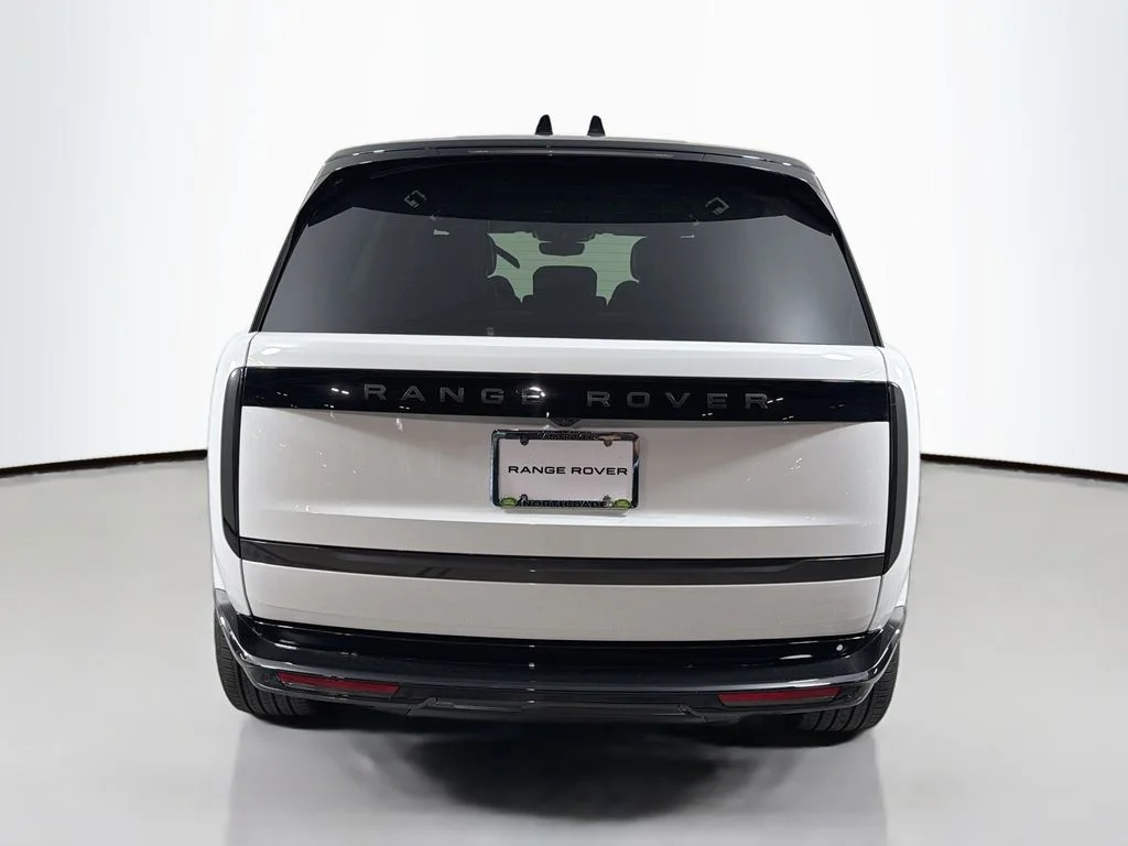 New 2026 Fuji White Land Rover SE 7 Seats image 6