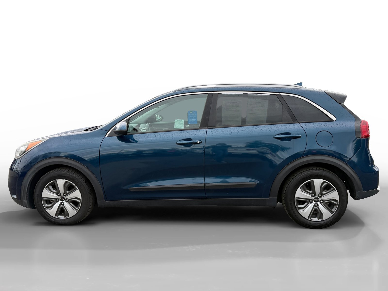 Used 2018 Deep Cerulean Kia LX image 2